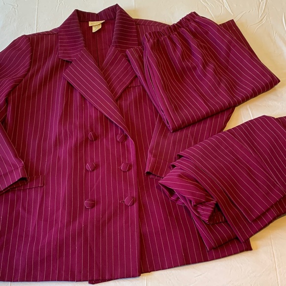 Vintage Roaman's mob wife 3 piece Pinstripe Blazer Set - Picture 1 of 16